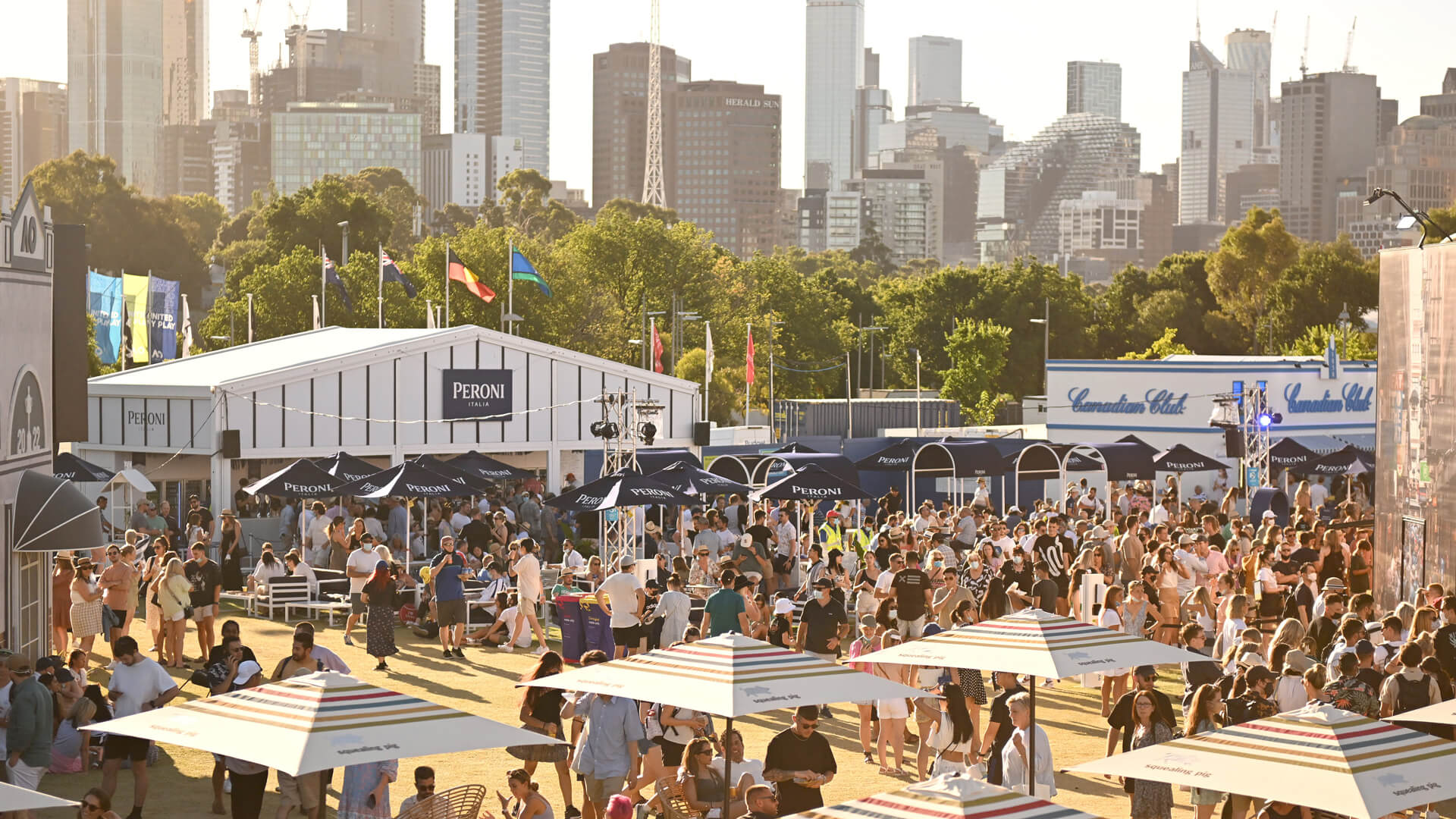 Melbourne & Olympic Parks and Tennis Australia call on innovative caterers